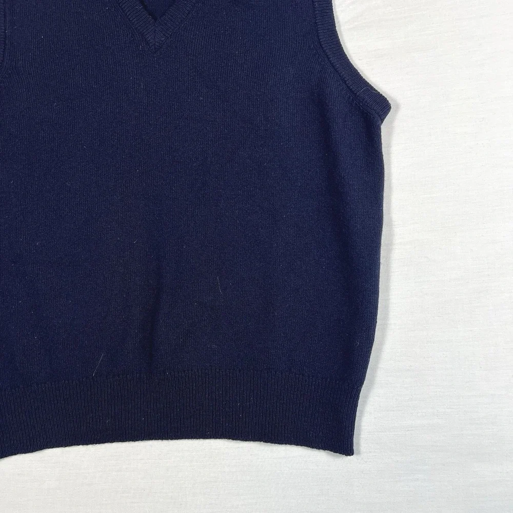 LL Bean Lambswool V Neck Vest Mens Medium Navy Made in Scotland Preppy Vintage
